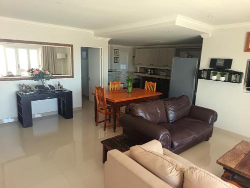Agulhas Splendourにあるキッチンまたは簡易キッチン