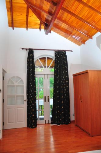 Gallery image of Villa L'elefante in Wennappuwa