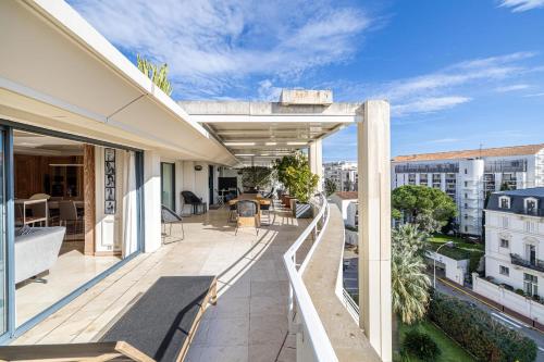 REF 823 - Cannes Center - Duplex apartment for rent