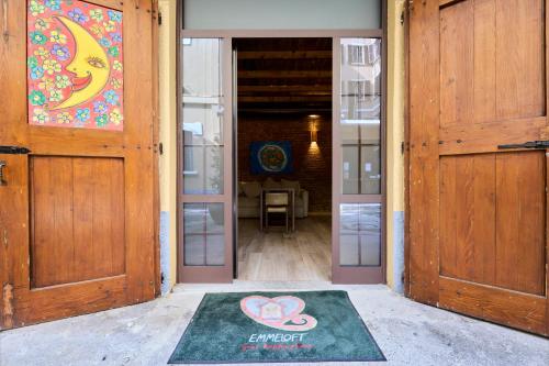 Emme Loft I Red Moon - Chic Design Loft Milan