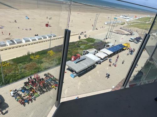 アパートメントから撮影された、または一般的な海の景色
