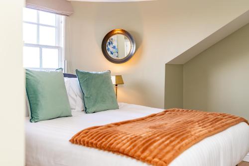 Dragon Suites Luxury Apartments at 9 Albyn Place photo 39