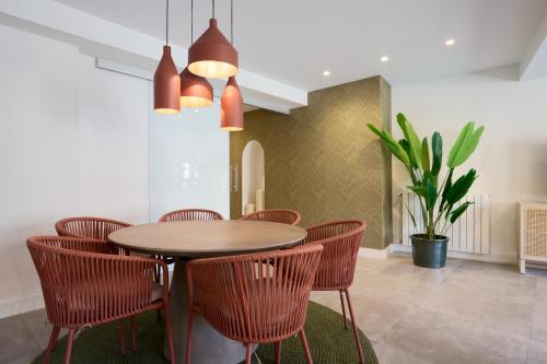 San Francisco Top-Luxury, by Homing U
