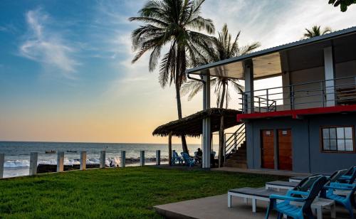 Photo de la galerie de l'établissement Casa de Playa Ocean Blue SV, à Barra Salada