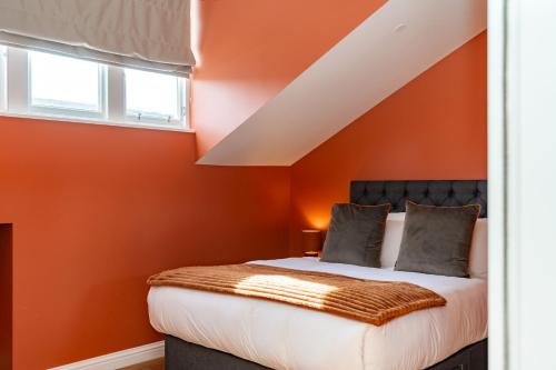 Dragon Suites Luxury Apartments at 9 Albyn Place photo 44