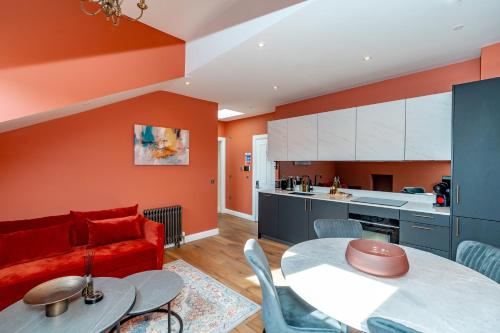 Dragon Suites Luxury Apartments at 9 Albyn Place photo 43
