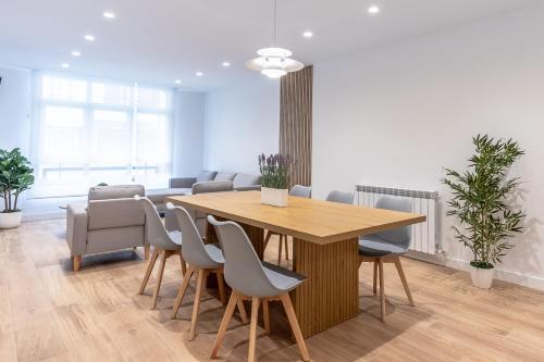 Azkuna Home Apartment