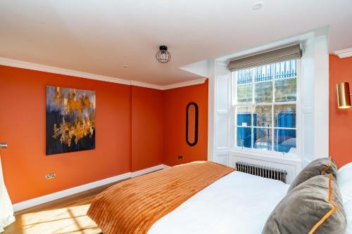 Dragon Suites Luxury Apartments at 9 Albyn Place photo 95