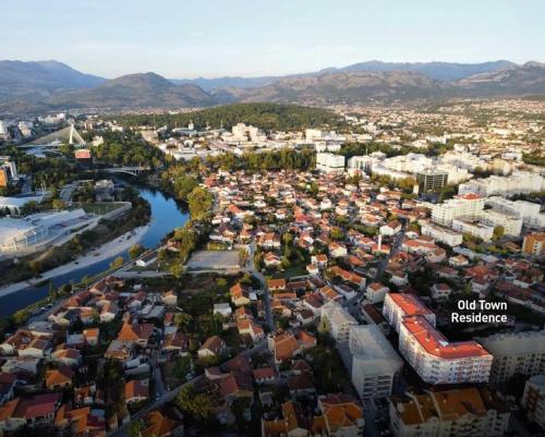 Nespecifikovaný výhled na hory nebo výhled na hory při pohledu z apartmánu