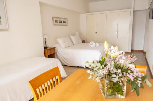 Katil atau katil-katil dalam bilik di Bristol Apart Hotel