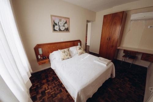 Salvatori Hotelにあるベッド