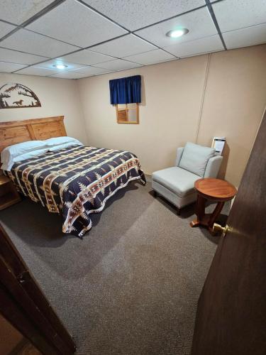 Ein Bett oder Betten in einem Zimmer der Unterkunft The Hulett Motel