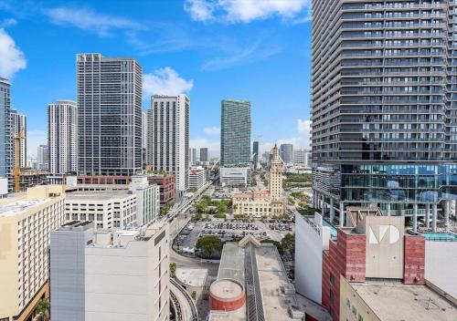 a view of a city skyline with tall buildings at X-Lounge II - Highrise in the Heart of Downtown with Rooftop Pool & Skyline Views in Miami