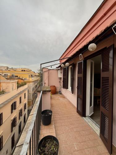 Sunrise apartment near the Vatican
