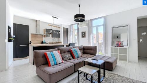 T3 City Centre bright, Balcony, near Train Station