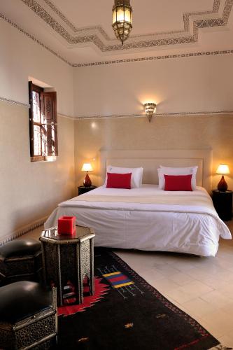 Cama o camas de una habitación en Riad Le Jardin d'Abdou