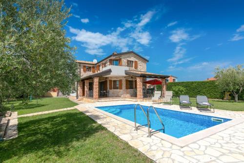 Villa Shirin Mit Pool, Jacuzzi Und Kamin