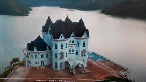 Gallery image of Château le Marara in Kibuye