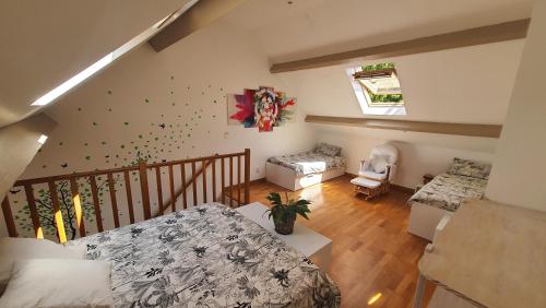 Posezení v ubytování Gîte des Bruyères à Coye-la-Forêt