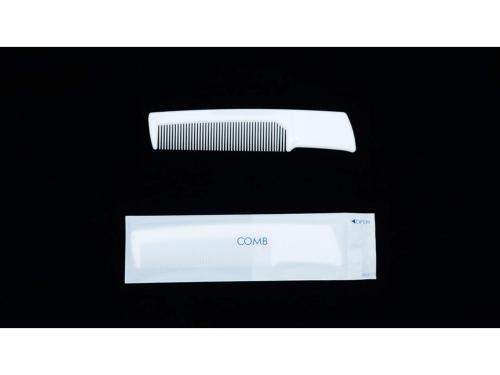 a black box with a comb and a credit card at Smile Hotel koriyama - Vacation STAY 61162v in Koriyama