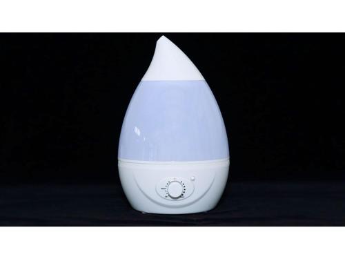 a white vase sitting on top of a table at Smile Hotel koriyama - Vacation STAY 61172v in Koriyama
