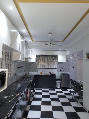 Dapur atau dapur kecil di Ghanastays