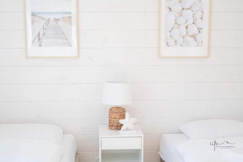 Postel nebo postele na pokoji v ubytování Comfortable holiday homes with a summer pool