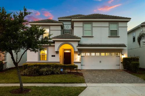 Upstay 9BR Villa w Pool & Cinema - Epic Universe photo 8