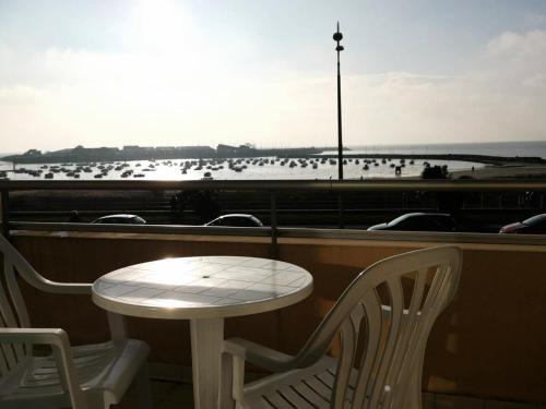 Photo de la galerie de l'établissement Résidence Les Terrasses De Océan - Location de Vacances - PORNICHET- Studio cabine FACE MER MAE-8291, à Pornichet
