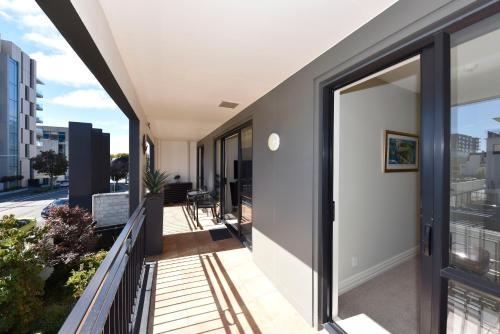 Μπαλκόνι ή βεράντα στο West Fitzroy Apartments