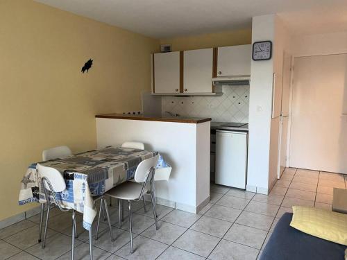 Photo de la galerie de l'établissement Résidence La Gabarre - Location de Vacances - PORNICHET- Proche Plage MAE-2941, à Pornichet