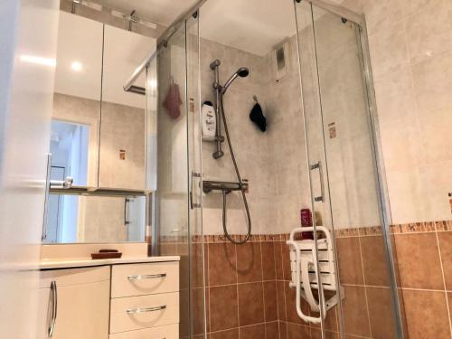 Koupelna v ubytování Résidence La Lorena - LA BAULE COEUR DE VILLE MAE-2491