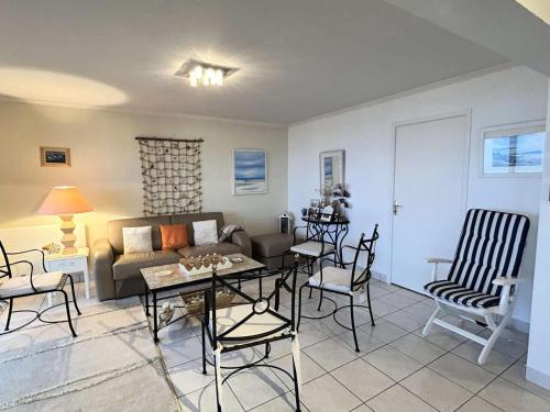 Photo de la galerie de l'établissement Résidence Le Rossini - PORNICHET - AGREABLE APPARTEMENT FACE MER MAE-7871, à Pornichet