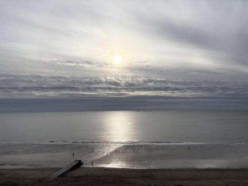 Résidence La Louisiane - LA BAULE - IMMEUBLE EN VAGUES - FACE MER MAE-5181