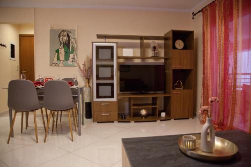 Lovely Nest Piraeus Premium