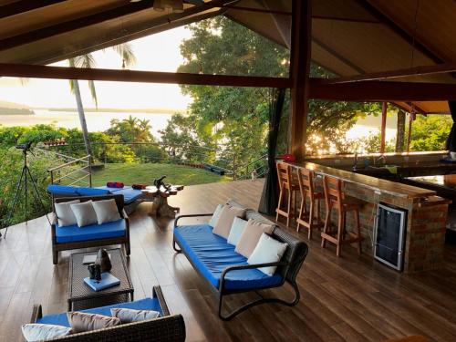 Μπαλκόνι ή βεράντα στο Casa Roja - Beachfront Property