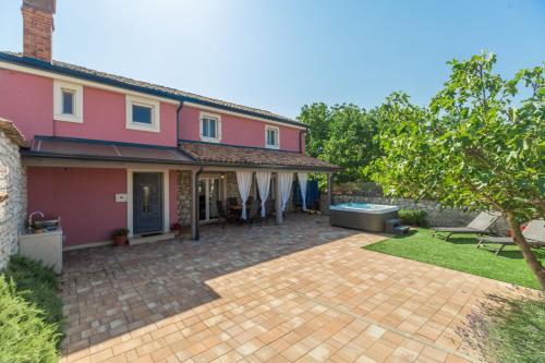 Ferienhaus Casa Arsini Bei Porec Mit Whirlpool