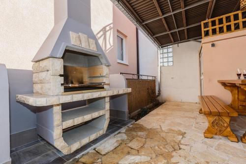 Apartments by the sea Mastrinka, Ciovo - 22976
