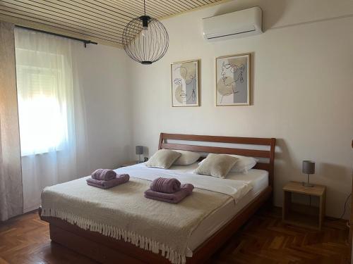 Apartments with a parking space Losinj, Losinj - 23165