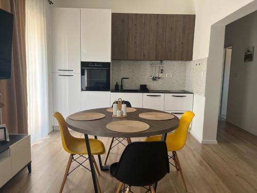 Apartments with a parking space Losinj, Losinj - 23165