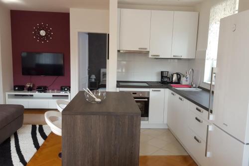 Apartments with parking space Biograd na Moru - 23883