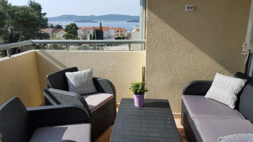 Apartments with parking space Biograd na Moru - 23883