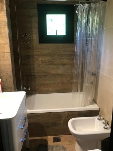 Ванная комната в Les Brunes 2- Casa en AV Cerro Catedral