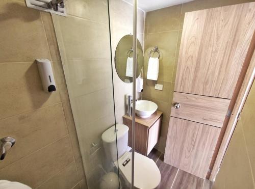 Koupelna v ubytování Apartaestudio S201 a 2 calles Milán Urbanevo