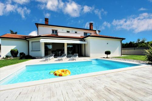 Moderne Villa Alex Exclusive In Porec Mit Pool