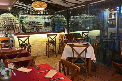 Restaurace v ubytování Acogedor apartamento en Cúcuta