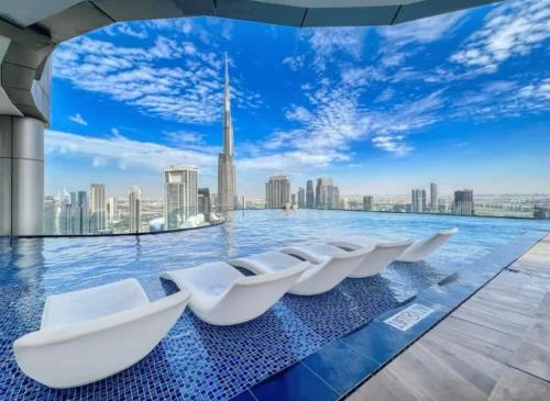 Spectacular 2 Bed Downtown I Highest Infiniti Pool