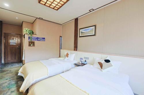 Gallery image of Daocheng Yading Shiruo Hotel in Daocheng