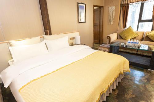 Gallery image of Daocheng Yading Shiruo Hotel in Daocheng