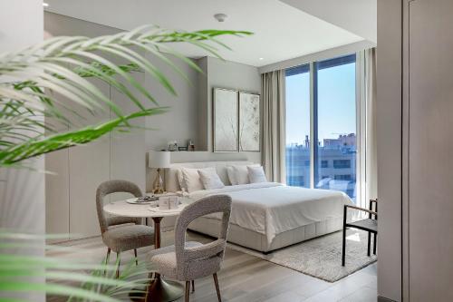 Great Apartments at Marina Star with City View